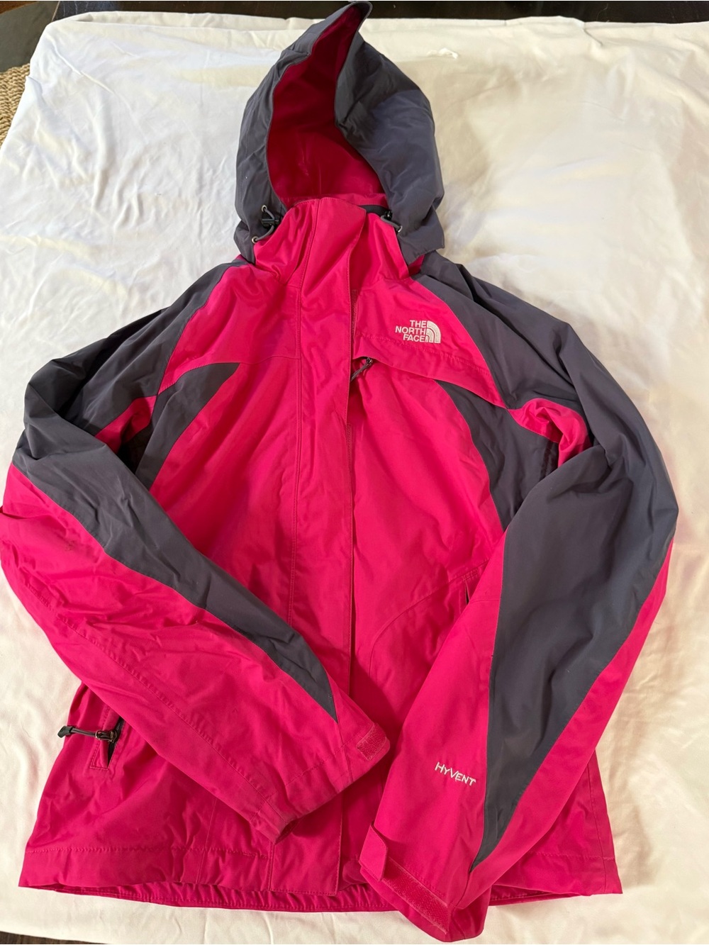 The North Face Women’s HyVent Waterproof Jacket XS – Pink Gray Hooded